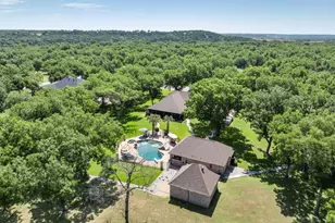 7402 Hanover Ct, Granbury, TX 76049 - Photo 38