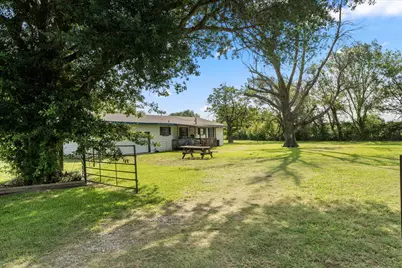 101 SE County Road 2240, Corsicana, TX 75109 - Photo 8
