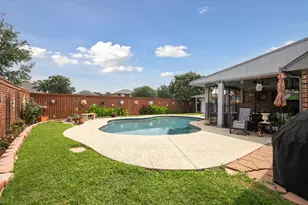 568 Willowview Dr, Saginaw, TX 76179 - Photo 32