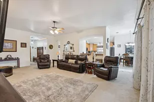 568 Willowview Dr, Saginaw, TX 76179 - Photo 8