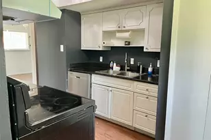 3033 Mccarthy St, Irving, TX 75062 - Photo 8