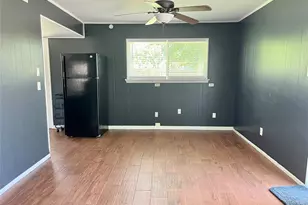 3033 Mccarthy St, Irving, TX 75062 - Photo 4