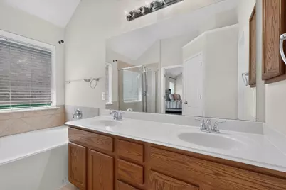 404 Castle Street, DeSoto, TX 75115 - Photo 22