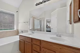 404 Castle St, DeSoto, TX 75115 - Photo 22