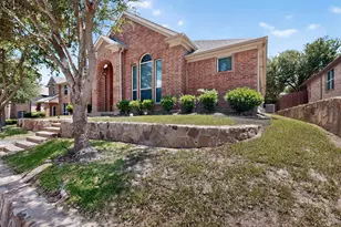 404 Castle St, DeSoto, TX 75115 - Photo 2