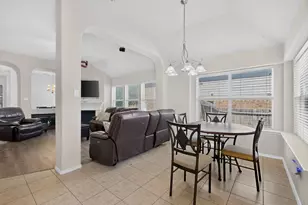 404 Castle St, DeSoto, TX 75115 - Photo 10