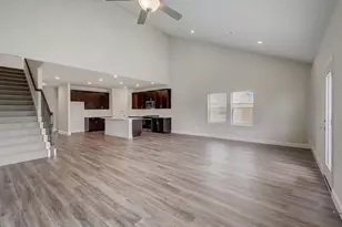 410 Stagg St, McKinney, TX 75069 - Photo 2