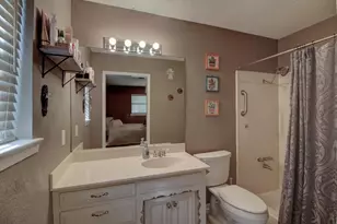 1911 Cypress Ct, Gainesville, TX 76240 - Photo 8