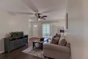 1911 Cypress Ct, Gainesville, TX 76240 - Photo 16