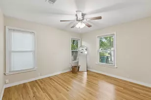 411 W Taylor St, Sherman, TX 75092 - Photo 18