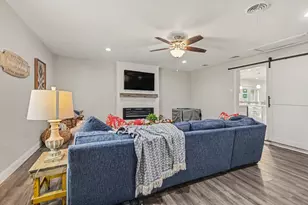 9324 Clearwater Dr, Dallas, TX 75243 - Photo 14