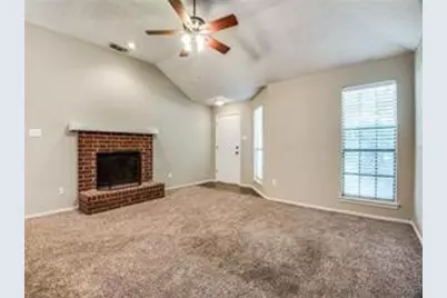 524 Grace, Coppell, TX 75019 - Photo 4