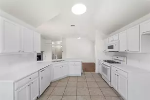 3004 Sweetleaf Dr, Little Elm, TX 75068 - Photo 10