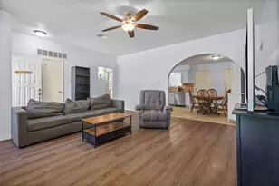 2101 Camellia St, Denton, TX 76205 - Photo 6