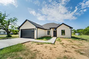 614 W Wheeler St, Breckenridge, TX 76424 - Photo 38