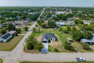 614 W Wheeler St, Breckenridge, TX 76424 - Photo 30
