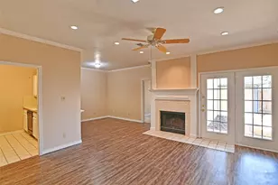 145 E Windsor Dr, Denton, TX 76209 - Photo 6