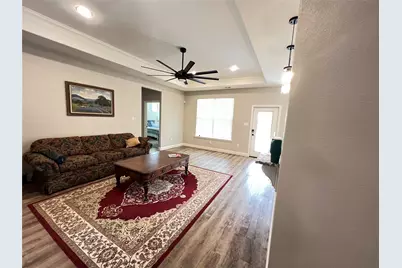 505 S Sky Court, Granbury, TX 76049 - Photo 4