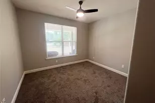 505 S Sky Ct, Granbury, TX 76049 - Photo 10