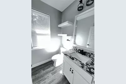 505 S Sky Court, Granbury, TX 76049 - Photo 12