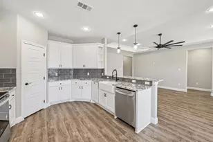 505 S Sky Ct, Granbury, TX 76049 - Photo 16
