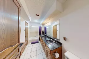 2138 Wellington Dr, Grand Prairie, TX 75051 - Photo 6