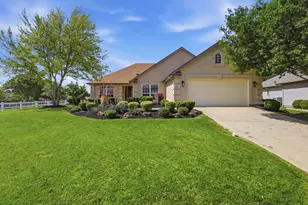 12001 Lockhart Ct, Denton, TX 76207 - Photo 4