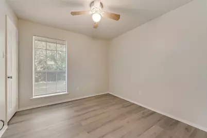220 Hollywood Drive, Glenn Heights, TX 75154 - Photo 16