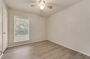 220 Hollywood Dr, Glenn Heights, TX 75154 - Photo 16