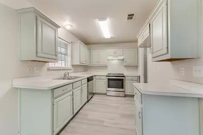 220 Hollywood Drive, Glenn Heights, TX 75154 - Photo 2