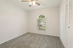 430 E Grenoble Dr, Grand Prairie, TX 75052 - Photo 16