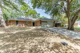 2709 Springbrooke Dr, Hurst, TX 76054 - Photo 12