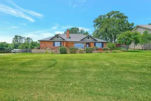 117 Kiowa Dr S, Lake Kiowa, TX 76240 - Photo 1