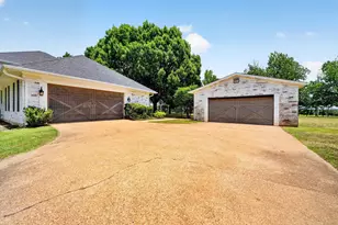 1201 Robbins Rd, Athens, TX 75751 - Photo 34