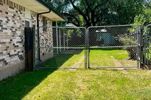 723 Walnut St, Duncanville, TX 75116 - Photo 6