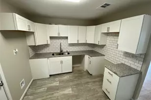 2211 W Illinois Ave, Dallas, TX 75224 - Photo 2