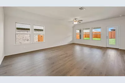 7086 Bison Creek Lane, Garland, TX 75043 - Photo 8