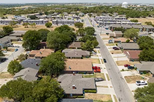 321 Gardenview St, Denton, TX 76207 - Photo 4