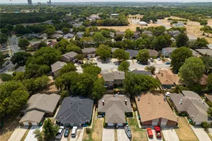 321 Gardenview St, Denton, TX 76207 - Photo 18