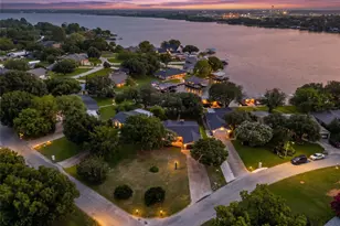 4200 Bar Harbor Ct, Granbury, TX 76049 - Photo 32