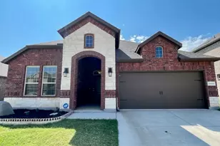 11000 Glover Ln, Aubrey, TX 76227 - Photo 2