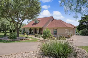 1529 Cypress Bend Dr, Cedar Hill, TX 75104 - Photo 2