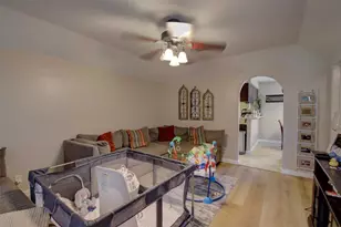 1914 Starling Ct, Cleburne, TX 76033 - Photo 14