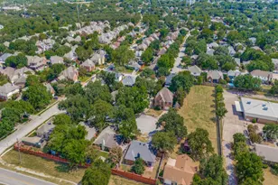 3401 Crescent Ct, Bedford, TX 76021 - Photo 24