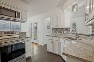 3401 Crescent Ct, Bedford, TX 76021 - Photo 8