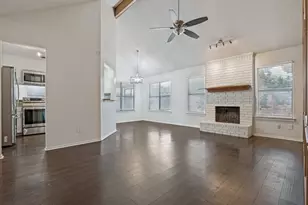 3401 Crescent Ct, Bedford, TX 76021 - Photo 2