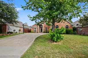 8006 Killarney Ln, Rowlett, TX 75089 - Photo 2