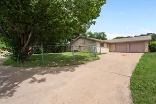 410 Charlotte St, Duncanville, TX 75137 - Photo 26