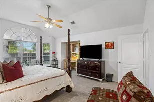 433 Sherwood Ct, Burleson, TX 76028 - Photo 14
