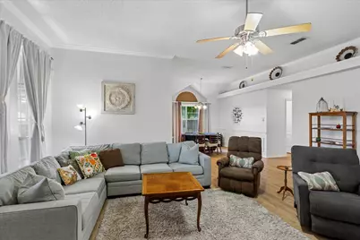 433 Sherwood Court, Burleson, TX 76028 - Photo 6